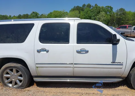 2011 GMC Yukon Xl 1500 Denali из США, поврежденный, VIN 1GKS2MEF9BR198152